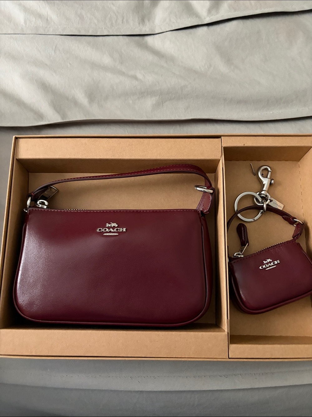 COACH Burgundy Leather Shoulder Bag with Coin Pouch and Key Clip